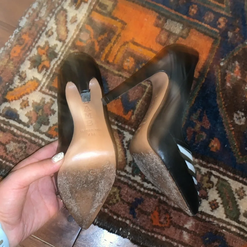 L.A.M.B Black and white pointed heels - Picture 4 of 4